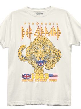 Def Leppard Cream Pyromania Leopard Graphic Tee - Women's